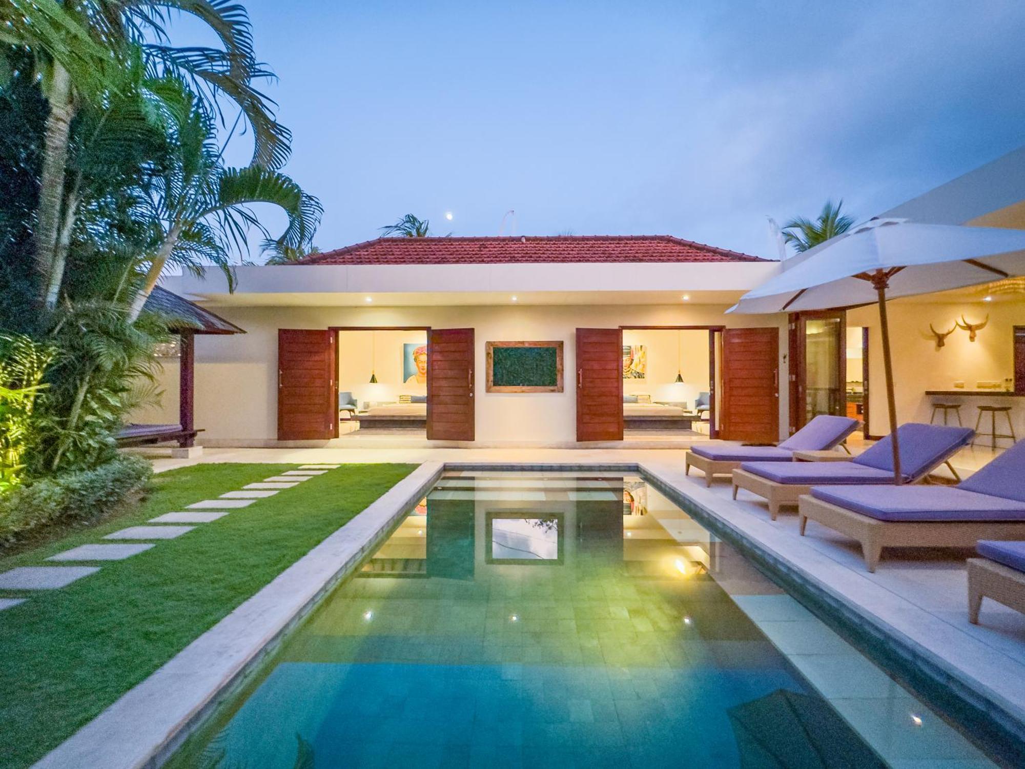 Villa Bugis Kayu Aya Seminyak Exterior photo