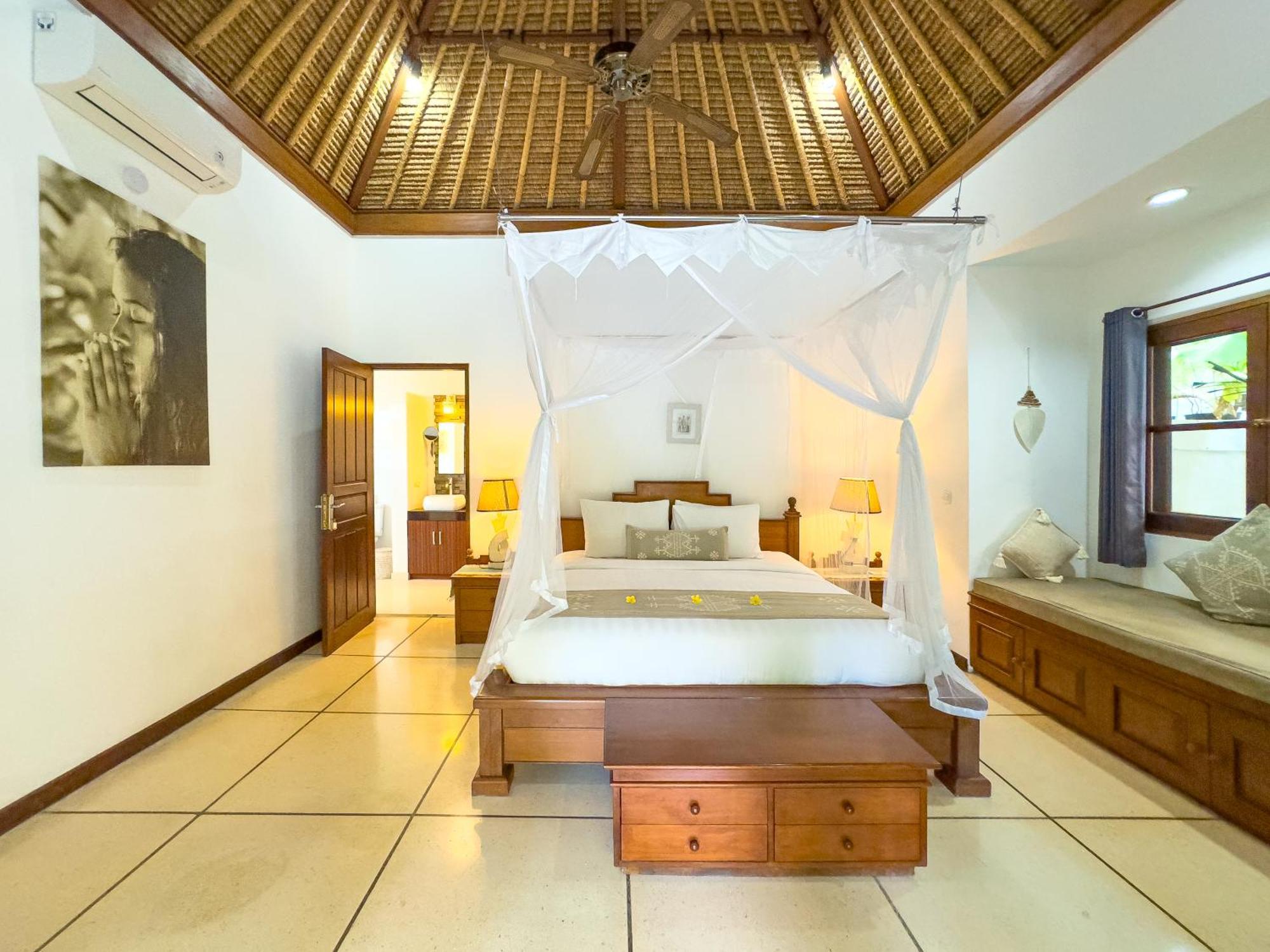 Villa Bugis Kayu Aya Seminyak Room photo