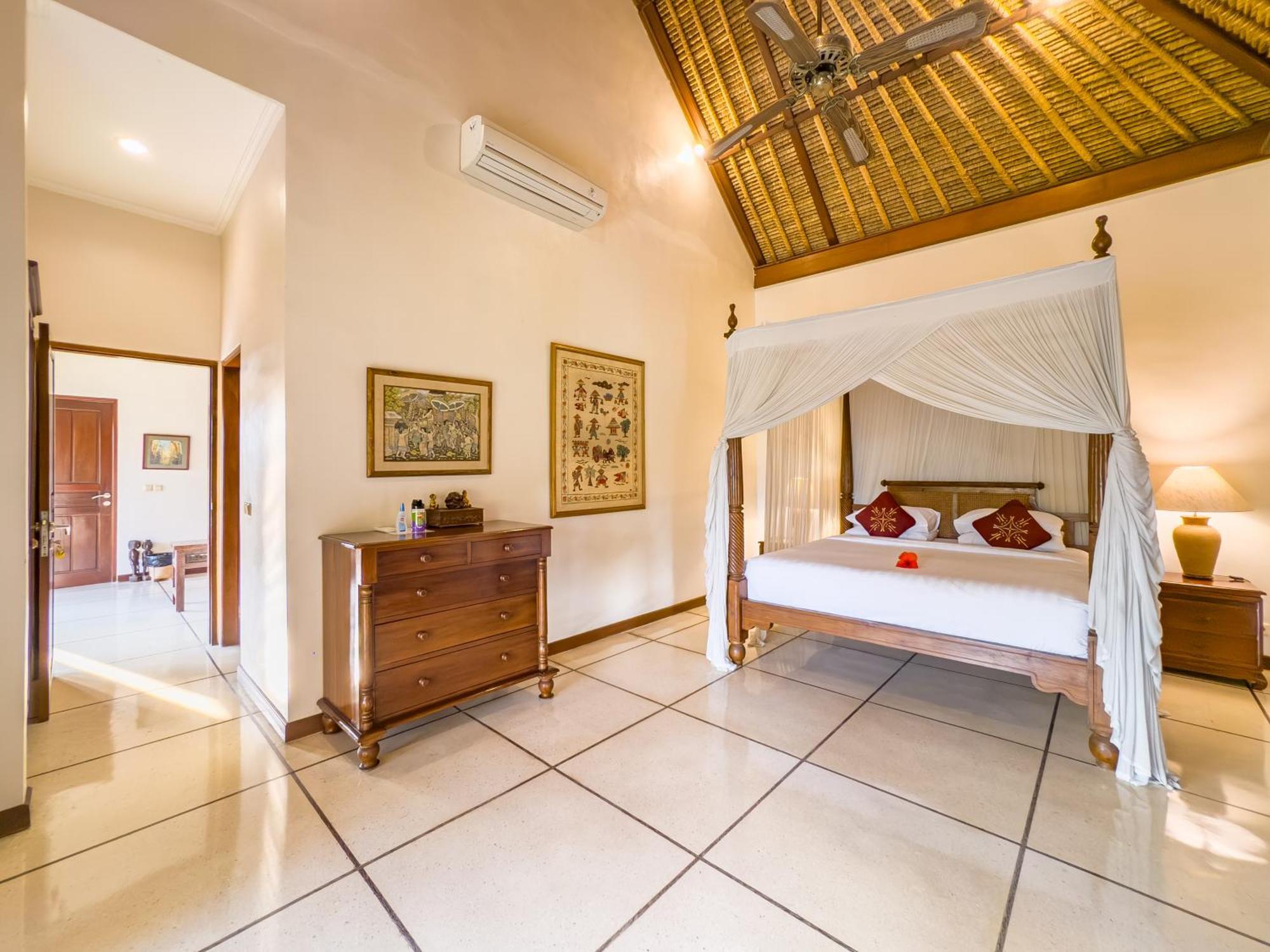 Villa Bugis Kayu Aya Seminyak Room photo
